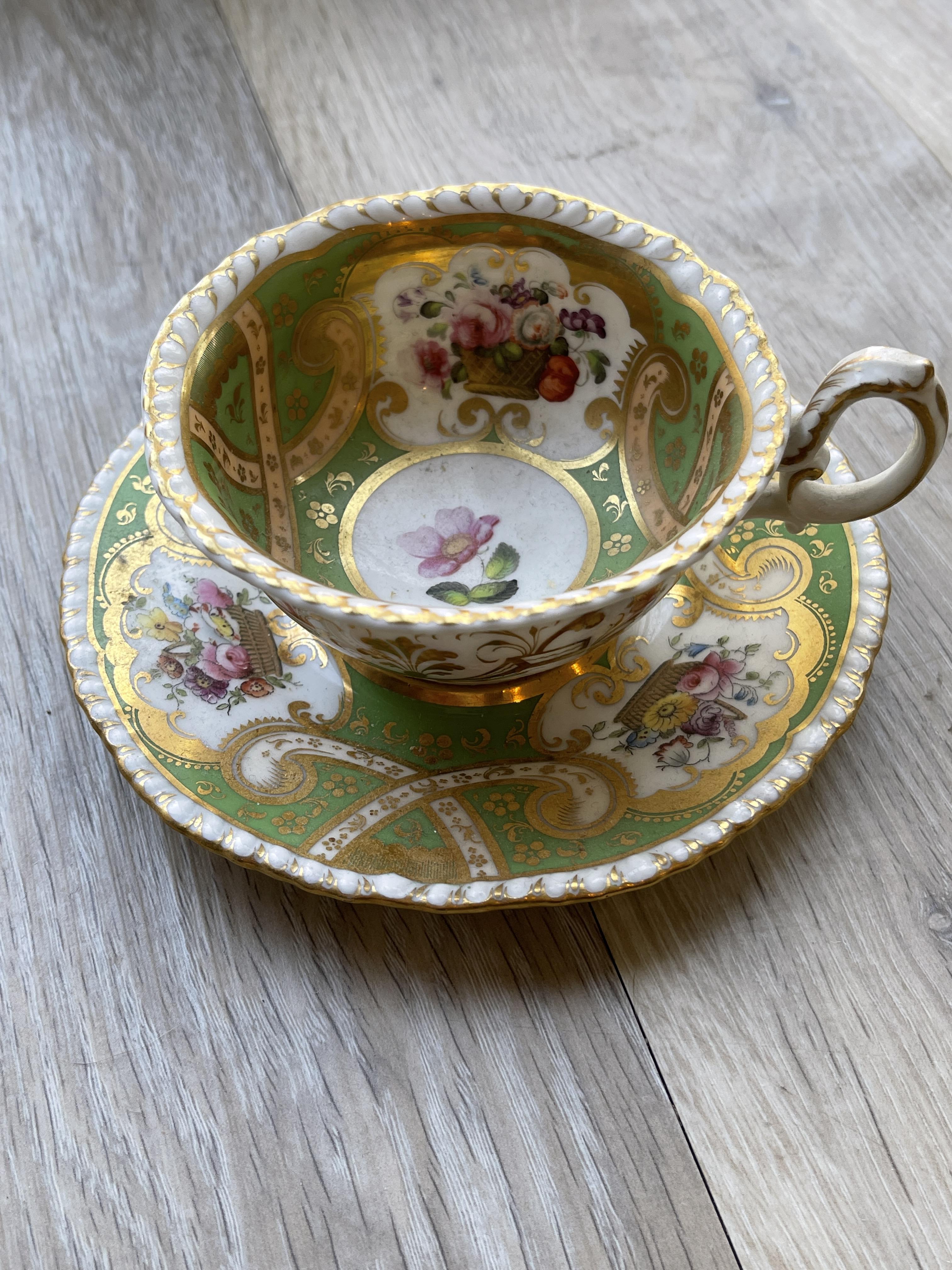Four early 19th c cabinet cups and saucers. - Image 3 of 8