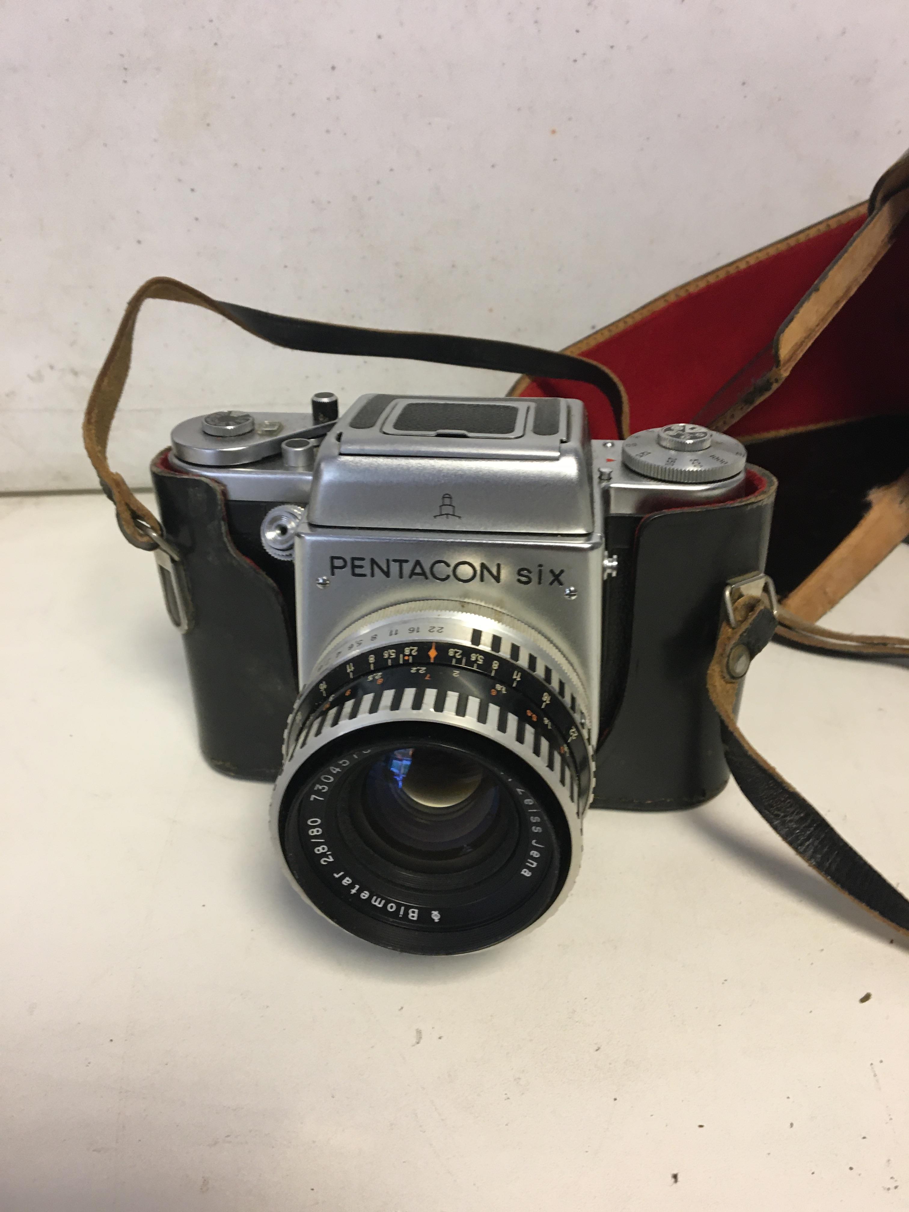Vintage cameras to include Pentacon 6 - Image 4 of 5