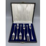 Cased HM Silver spoons and pastry forks