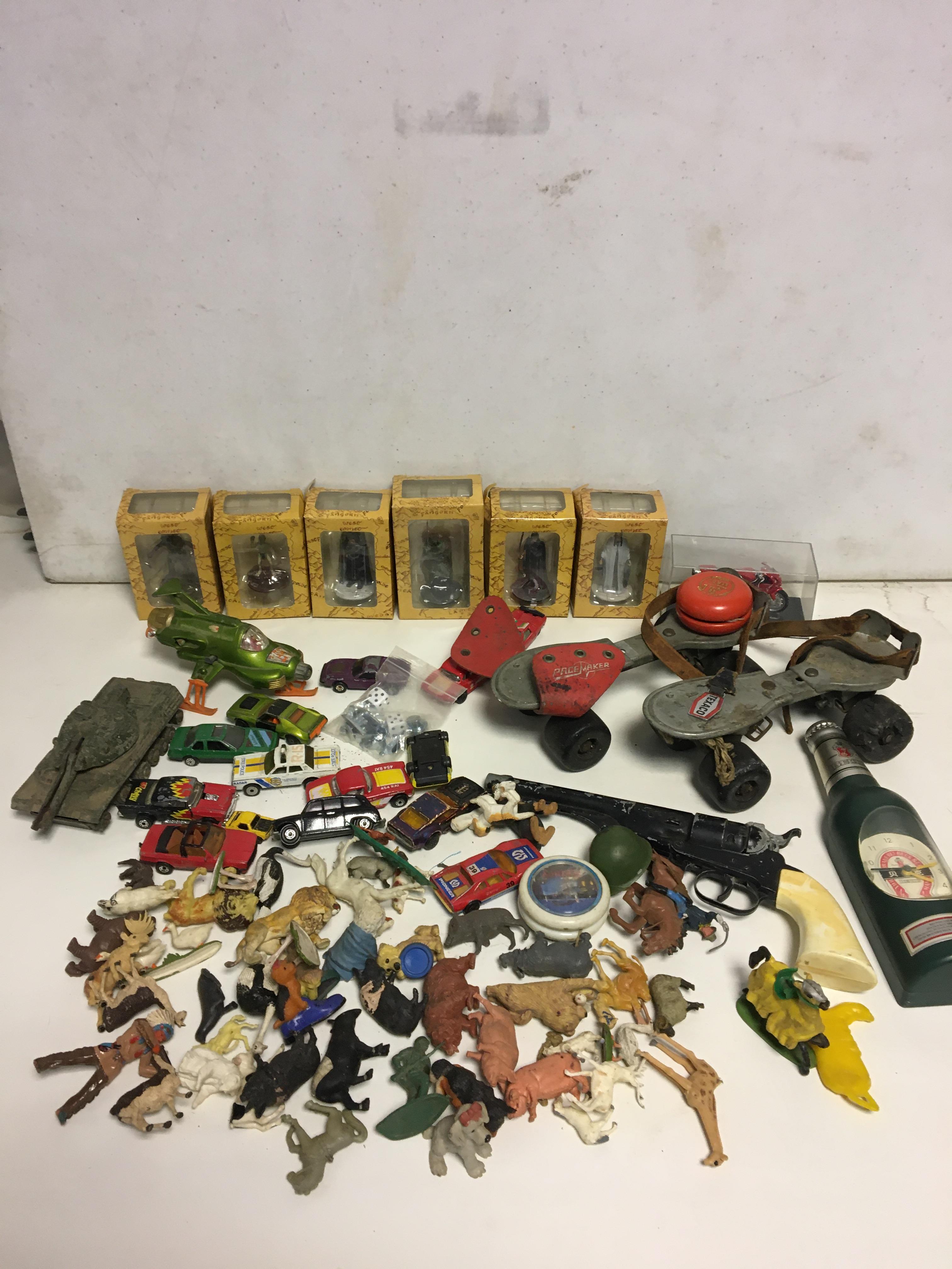 Qty die cast cars and soldiers etc