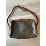 Louis Vuitton hand bag, replaced buckle to the str