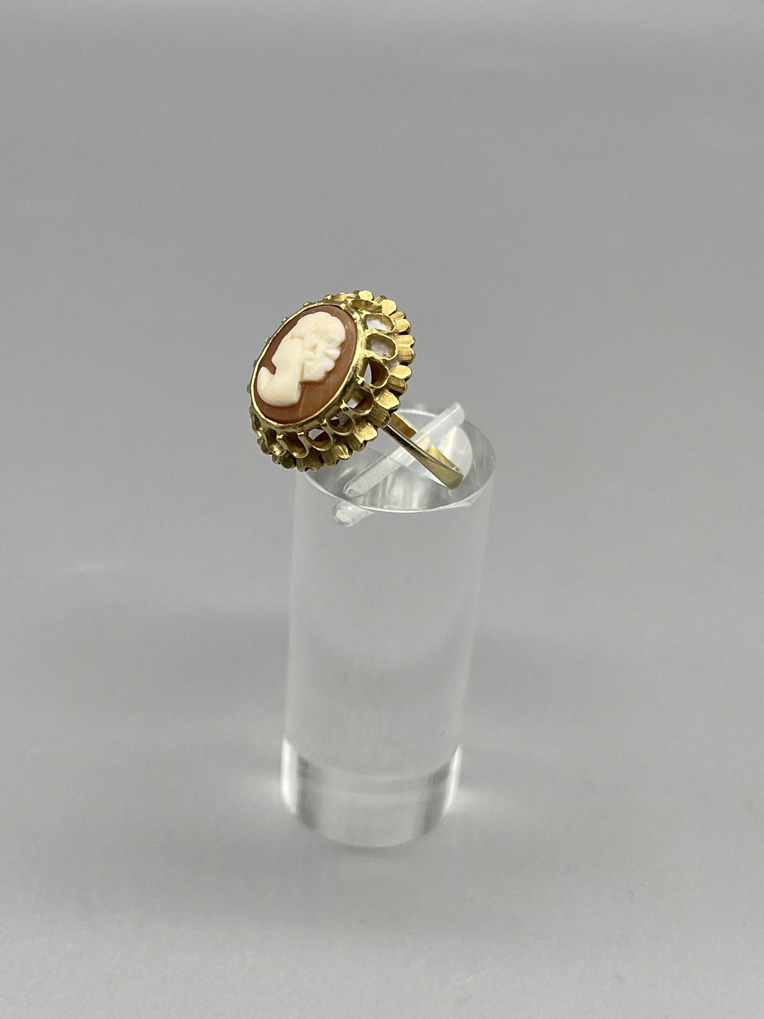 9ct cameo dress ring - Image 2 of 7