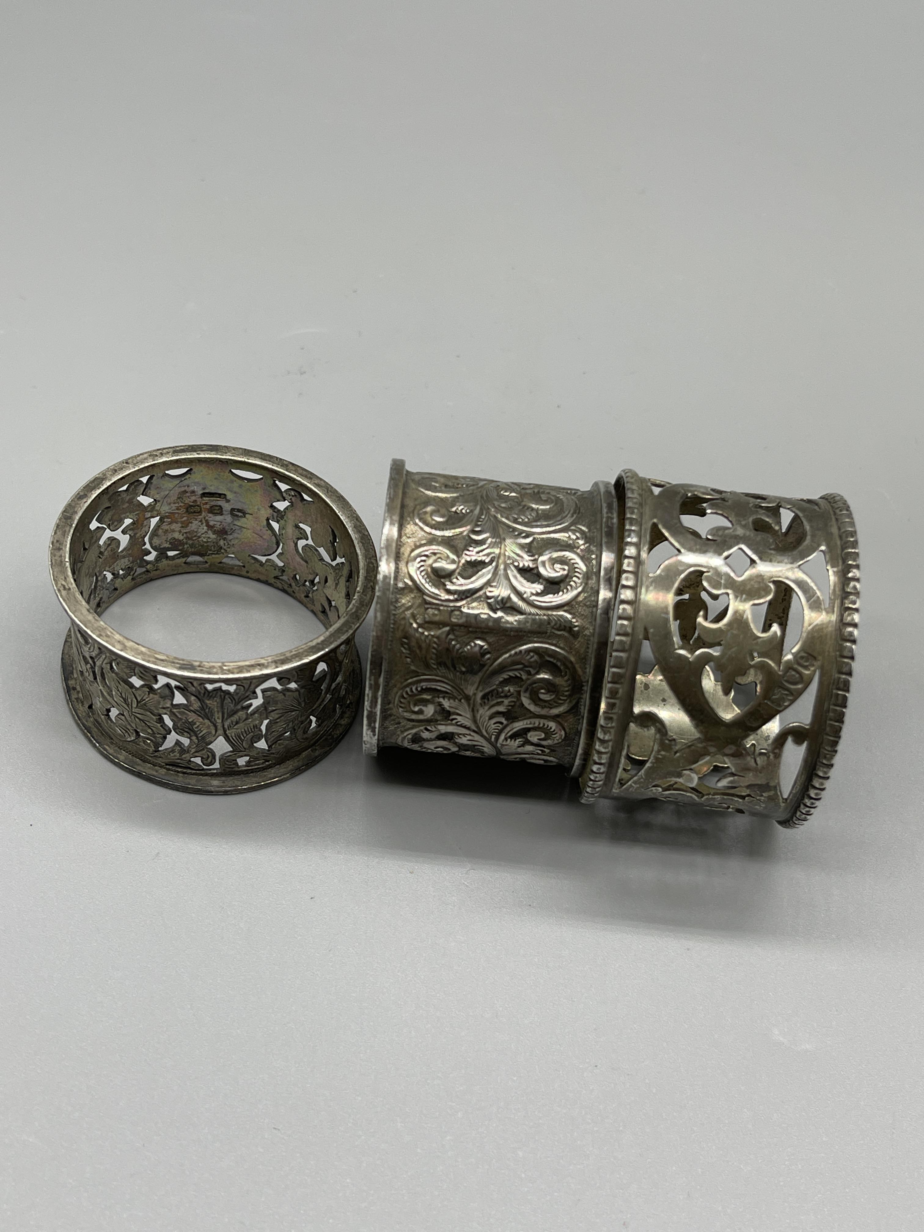 Three HM Silver napkin rings - Image 2 of 3