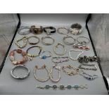 Quantity of dress jewellery bracelets