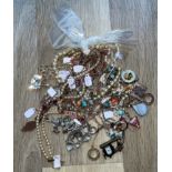 Quantity of dress jewellery necklaces