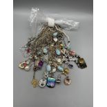 Quantity of dress jewellery necklaces