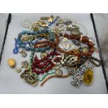 Qty Vintage dress jewellery to inc amber necklace