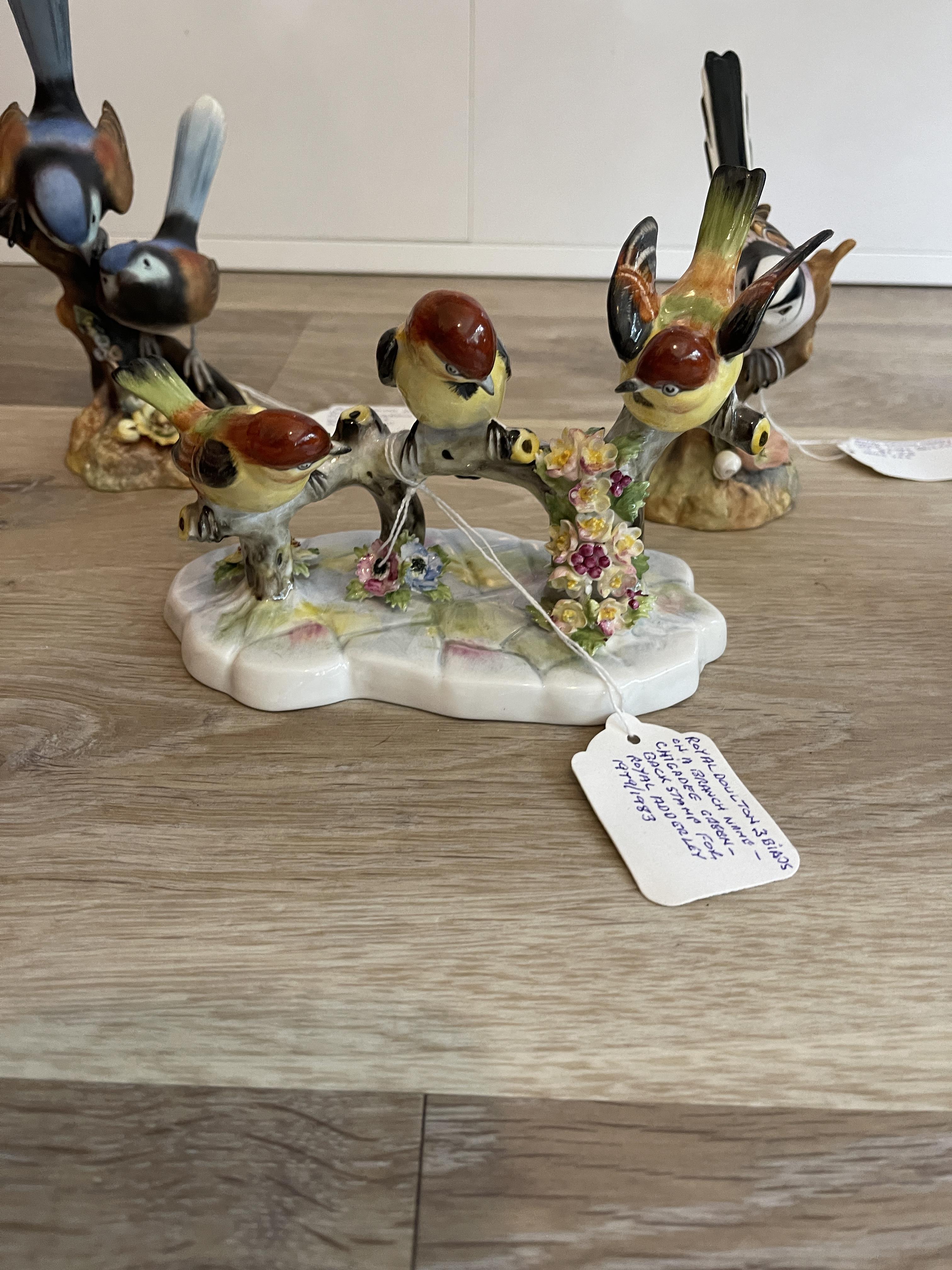 Eight Royal Crown Darby and Royal Doulton Bird Fig - Image 17 of 19