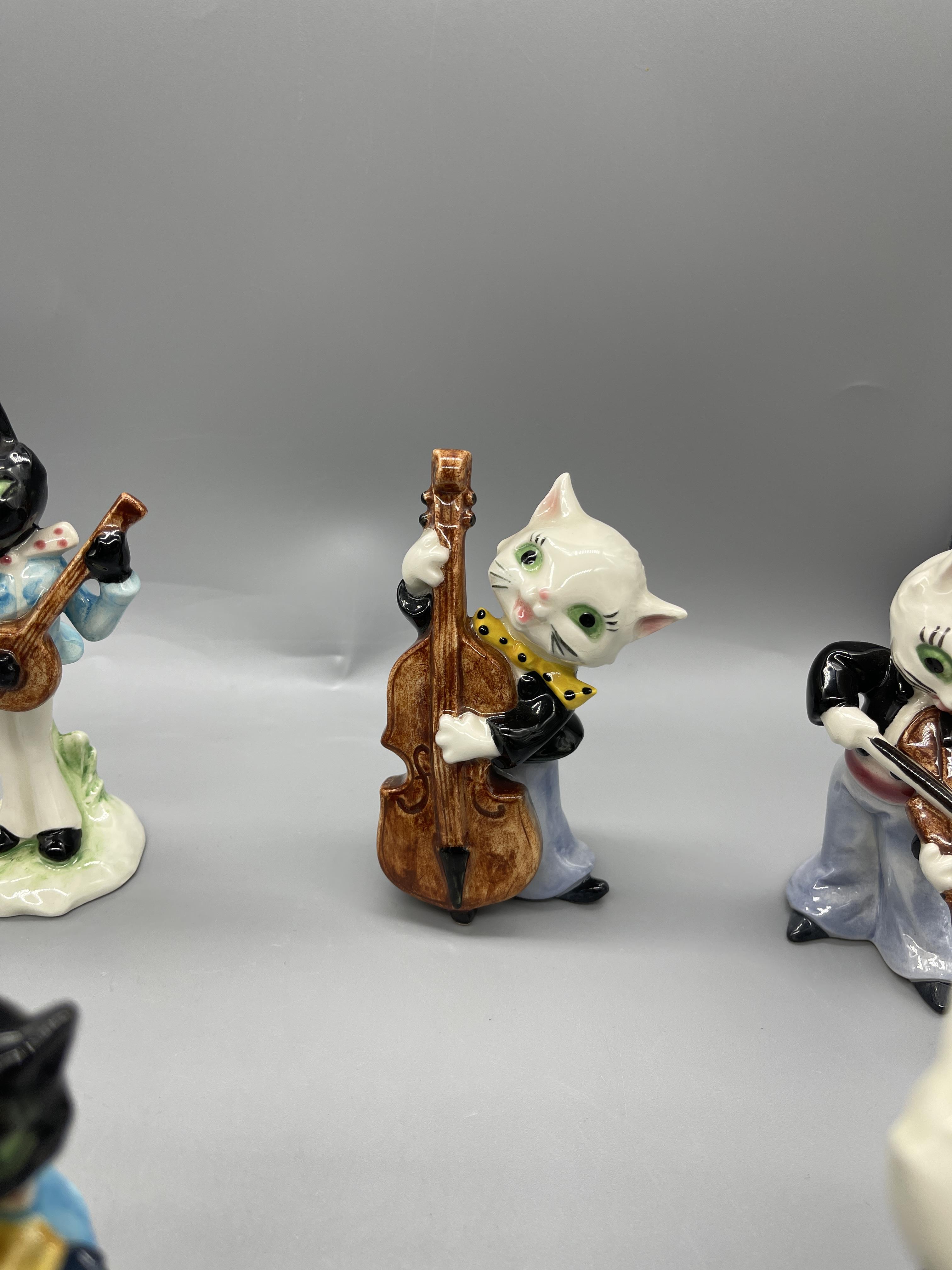 Seven Cat Band Figures by W,Goebel Great Condition - Image 4 of 9