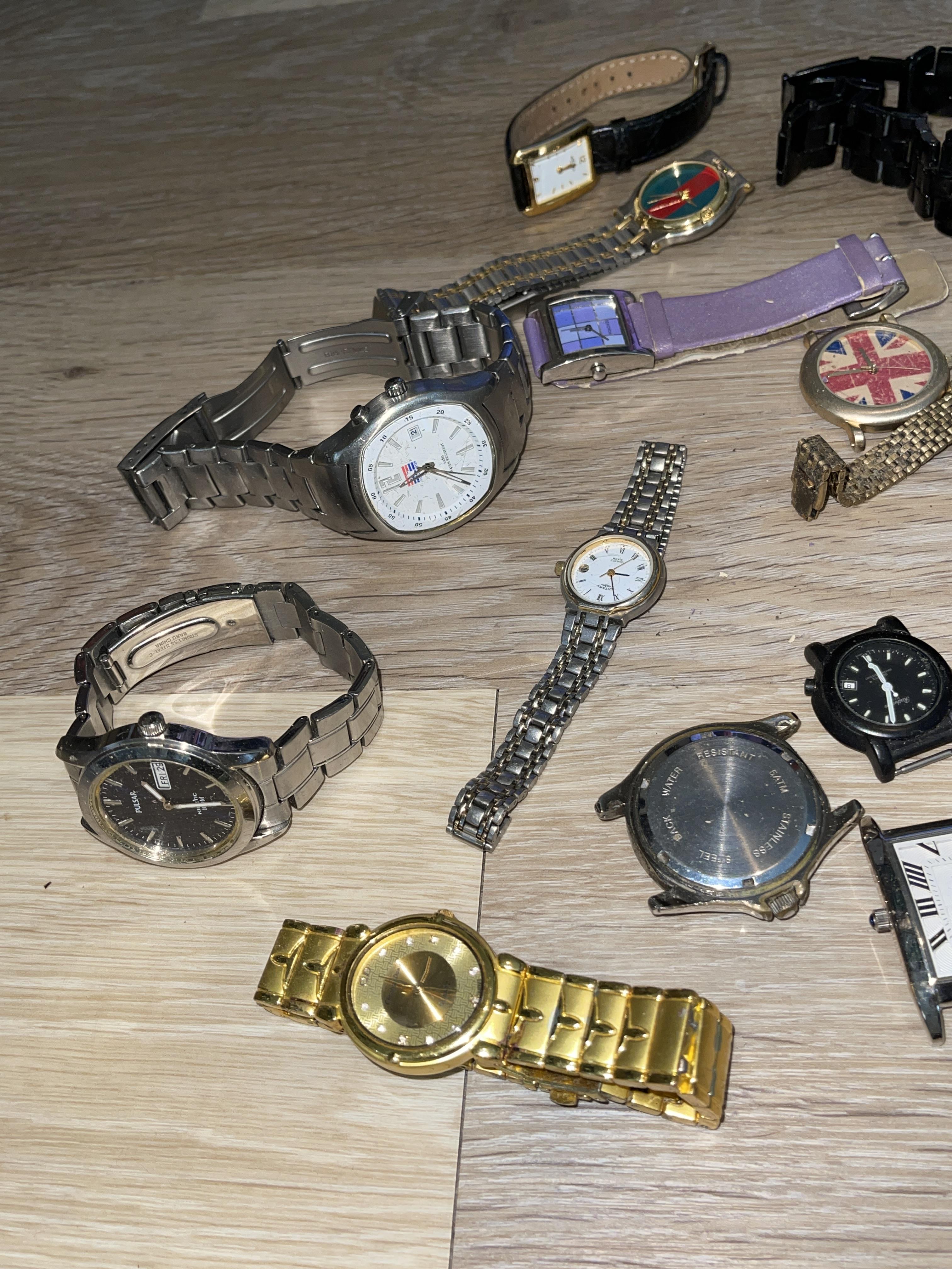 Quantity of watches - Image 2 of 10