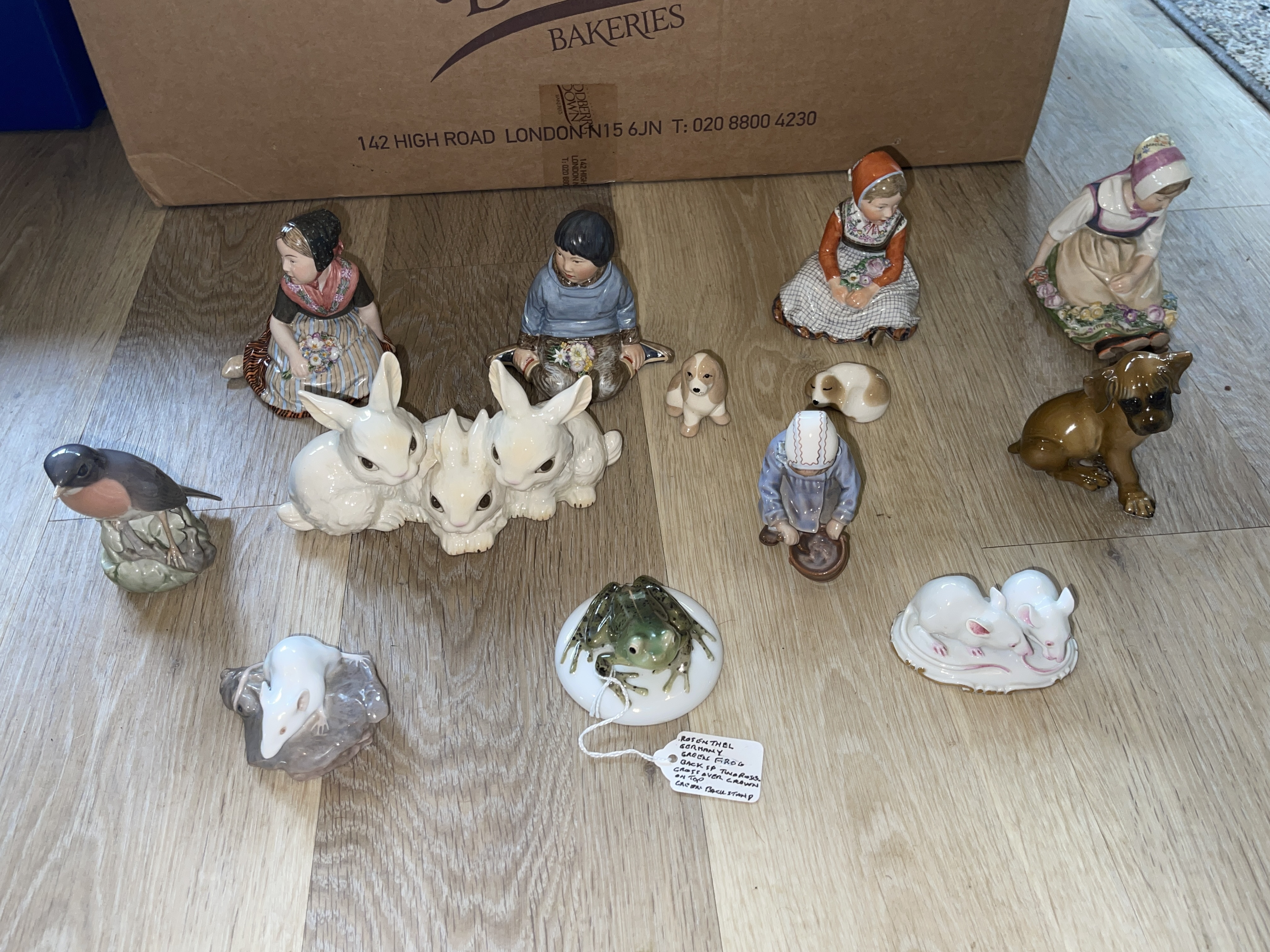 Thirteen Assorted Porcelain Figures to include Roy - Image 14 of 14