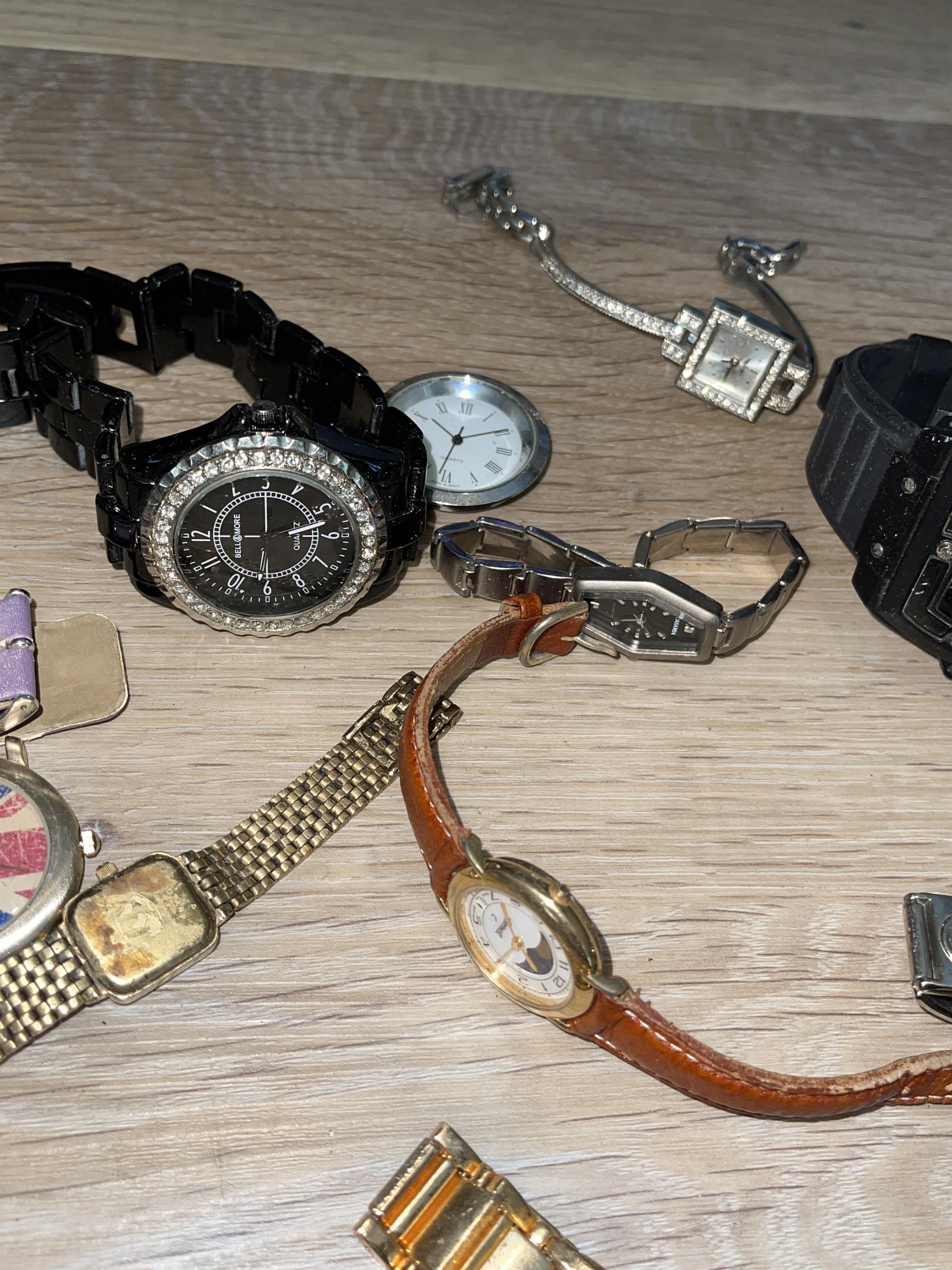Quantity of watches - Image 7 of 10
