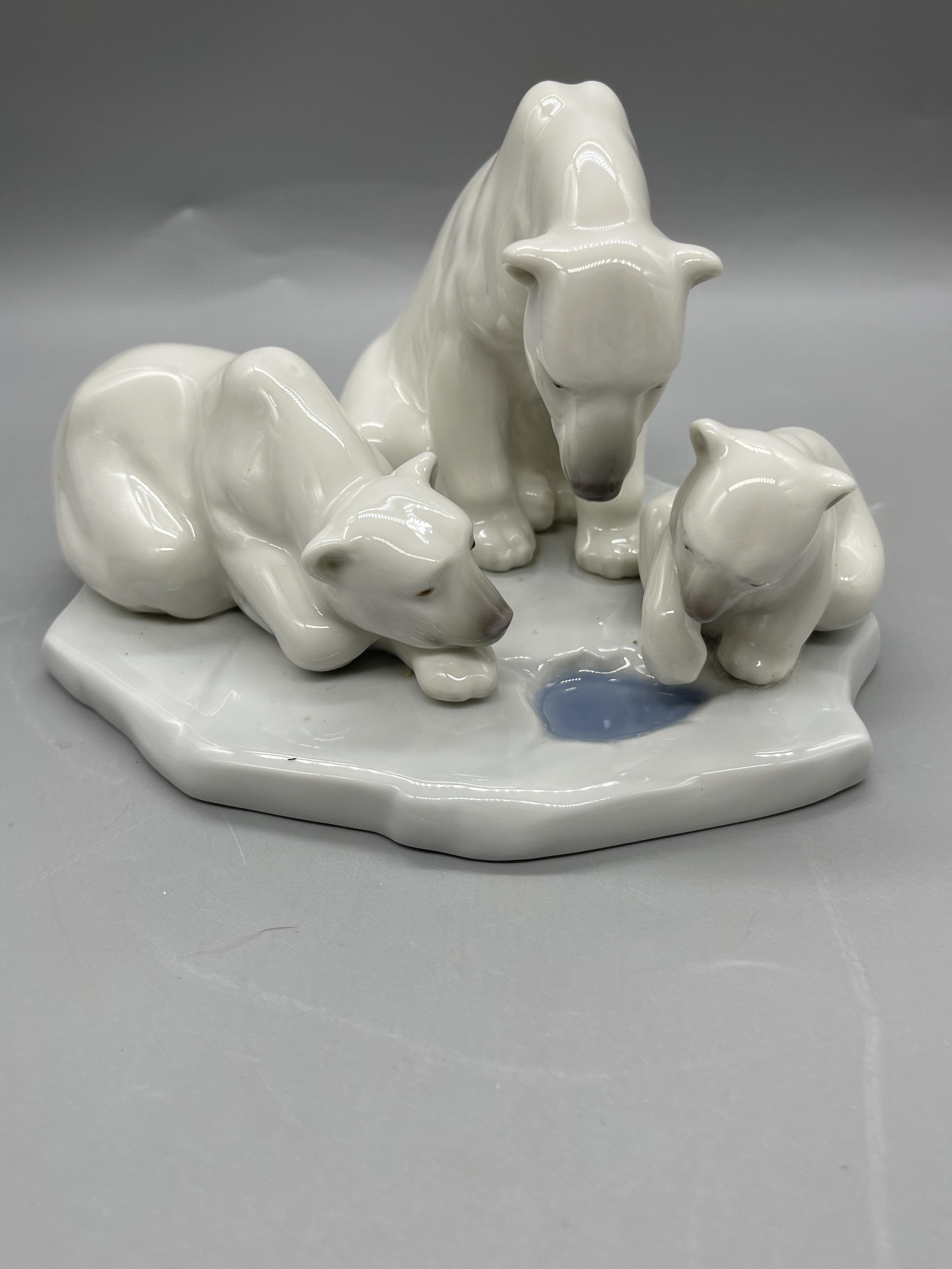 LLADRO 1443 Bearly Love Figurine-Polar Bears on Ic - Image 6 of 21