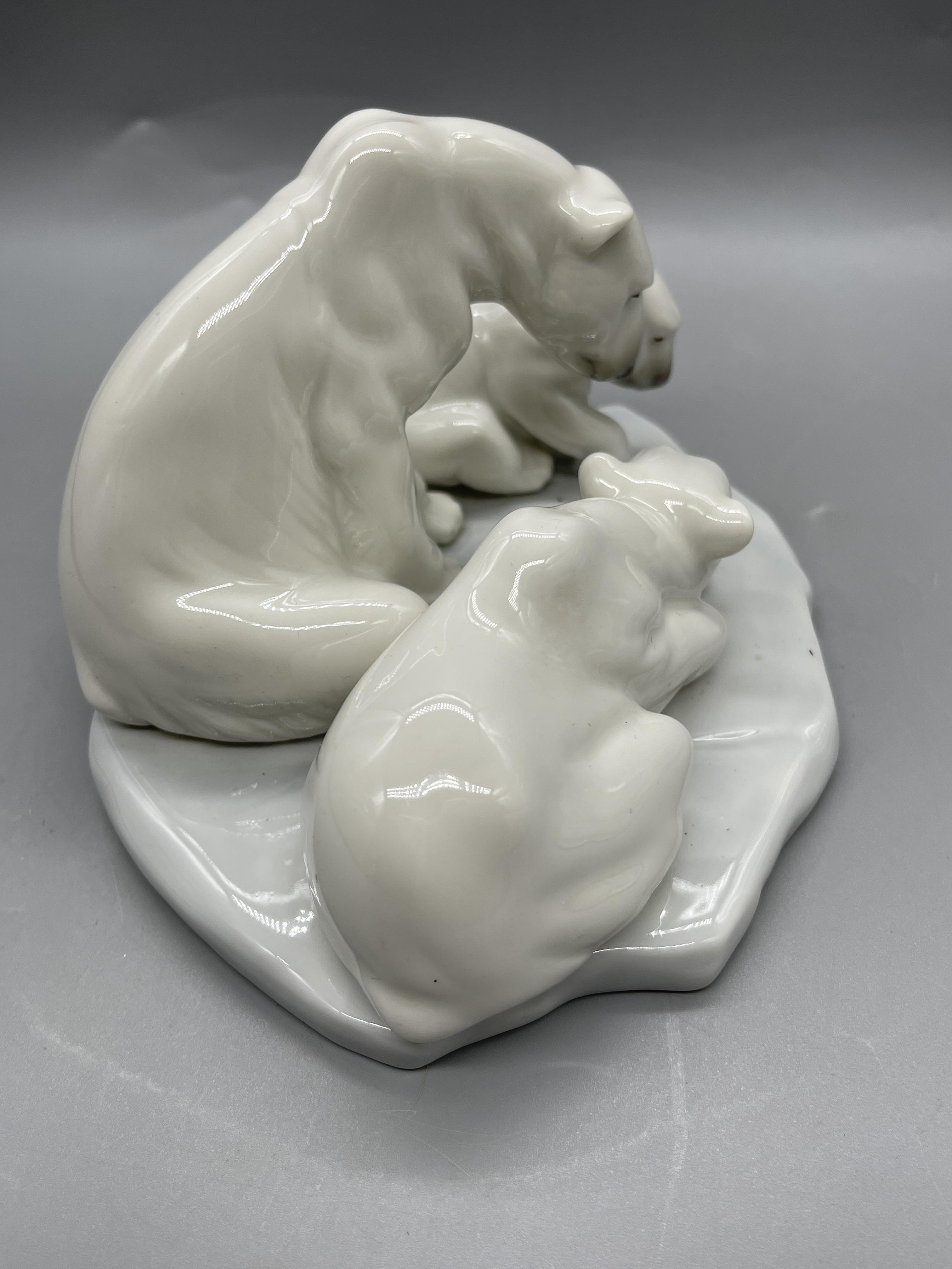 LLADRO 1443 Bearly Love Figurine-Polar Bears on Ic - Image 5 of 21