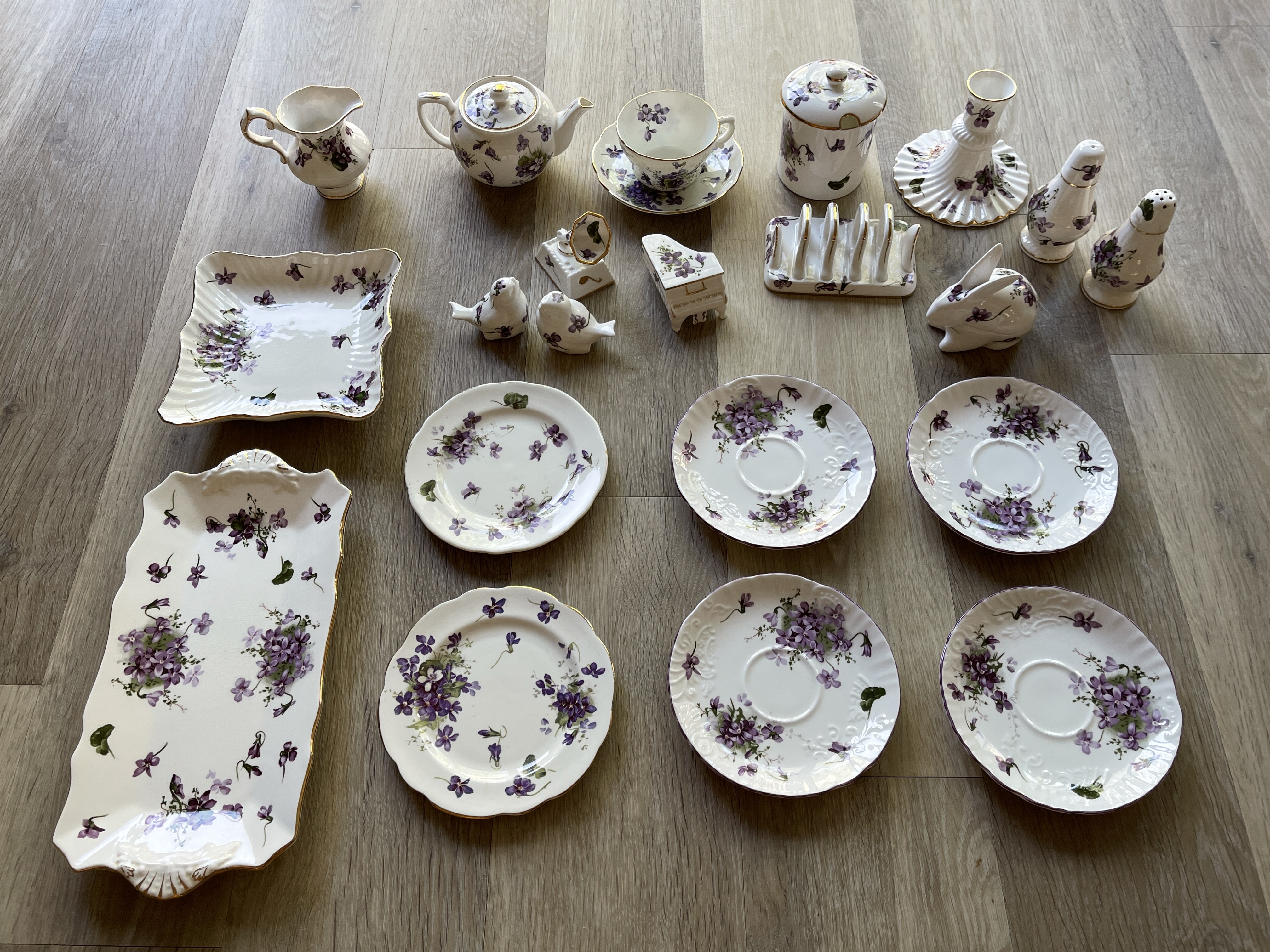 Collection of Hamersley Fine Bone China, 22 Pieces - Image 13 of 17