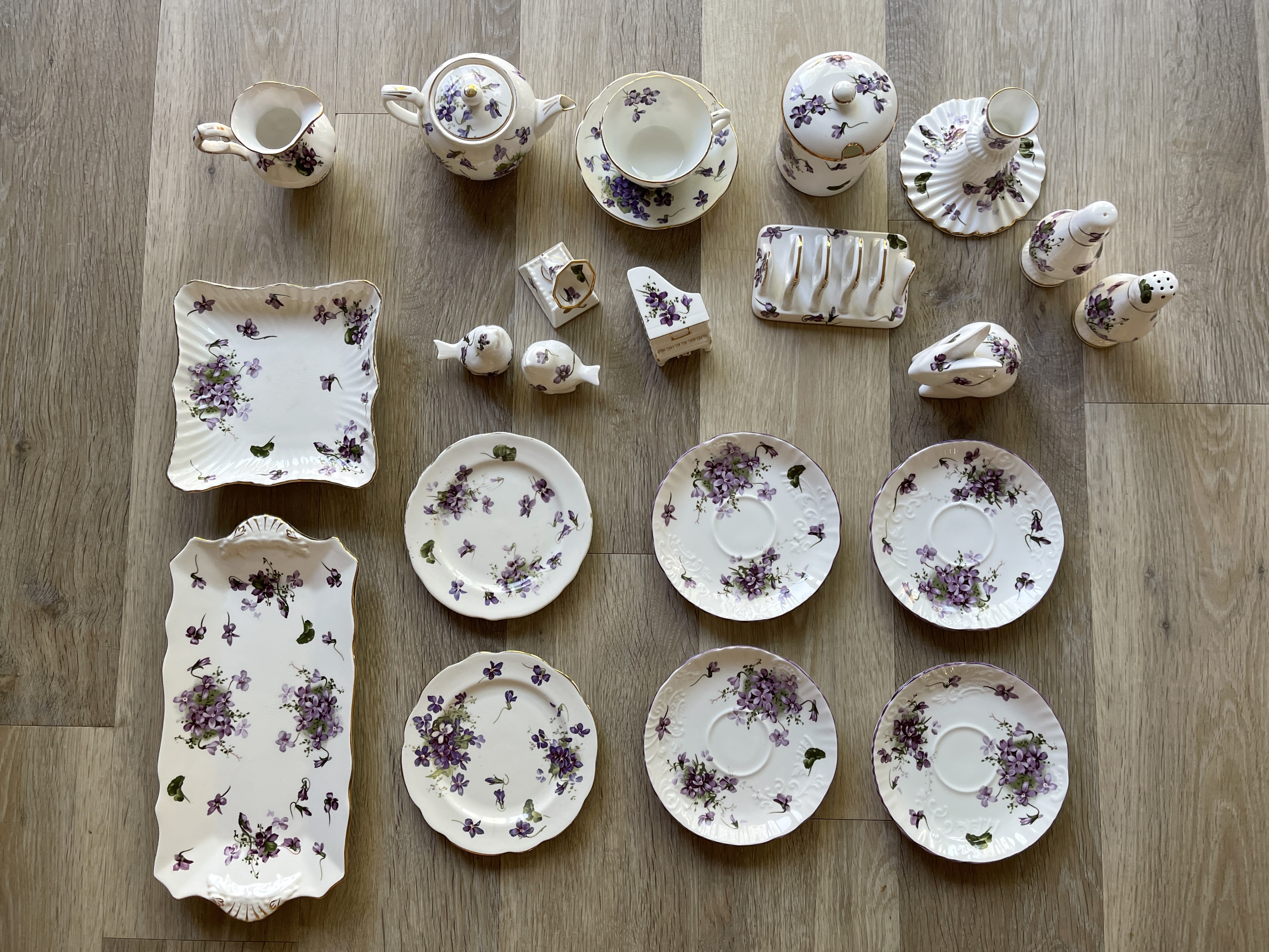 Collection of Hamersley Fine Bone China, 22 Pieces - Image 14 of 17