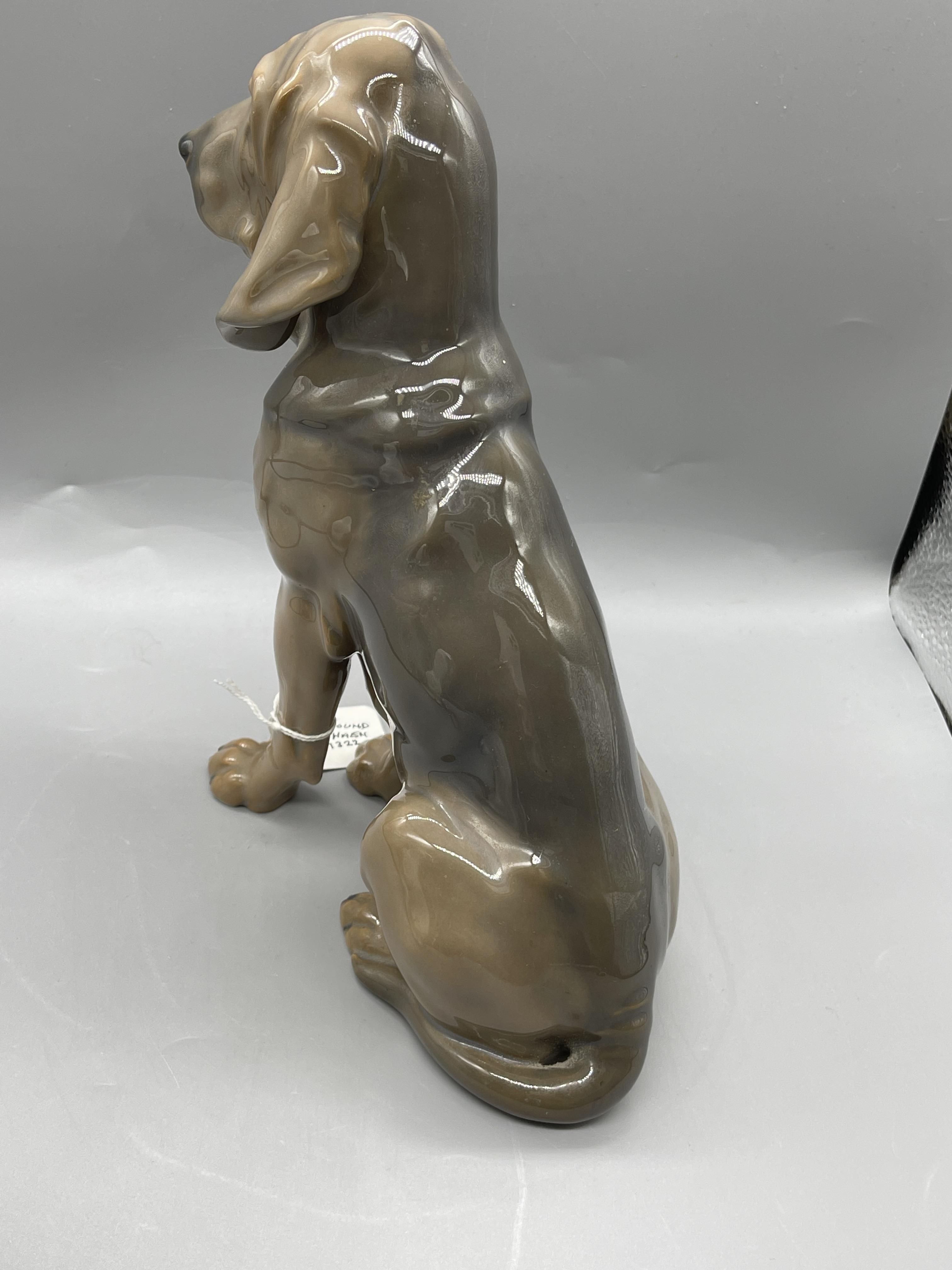 Pair of Blood Hound Dog Figurines. Both in great c - Image 5 of 10