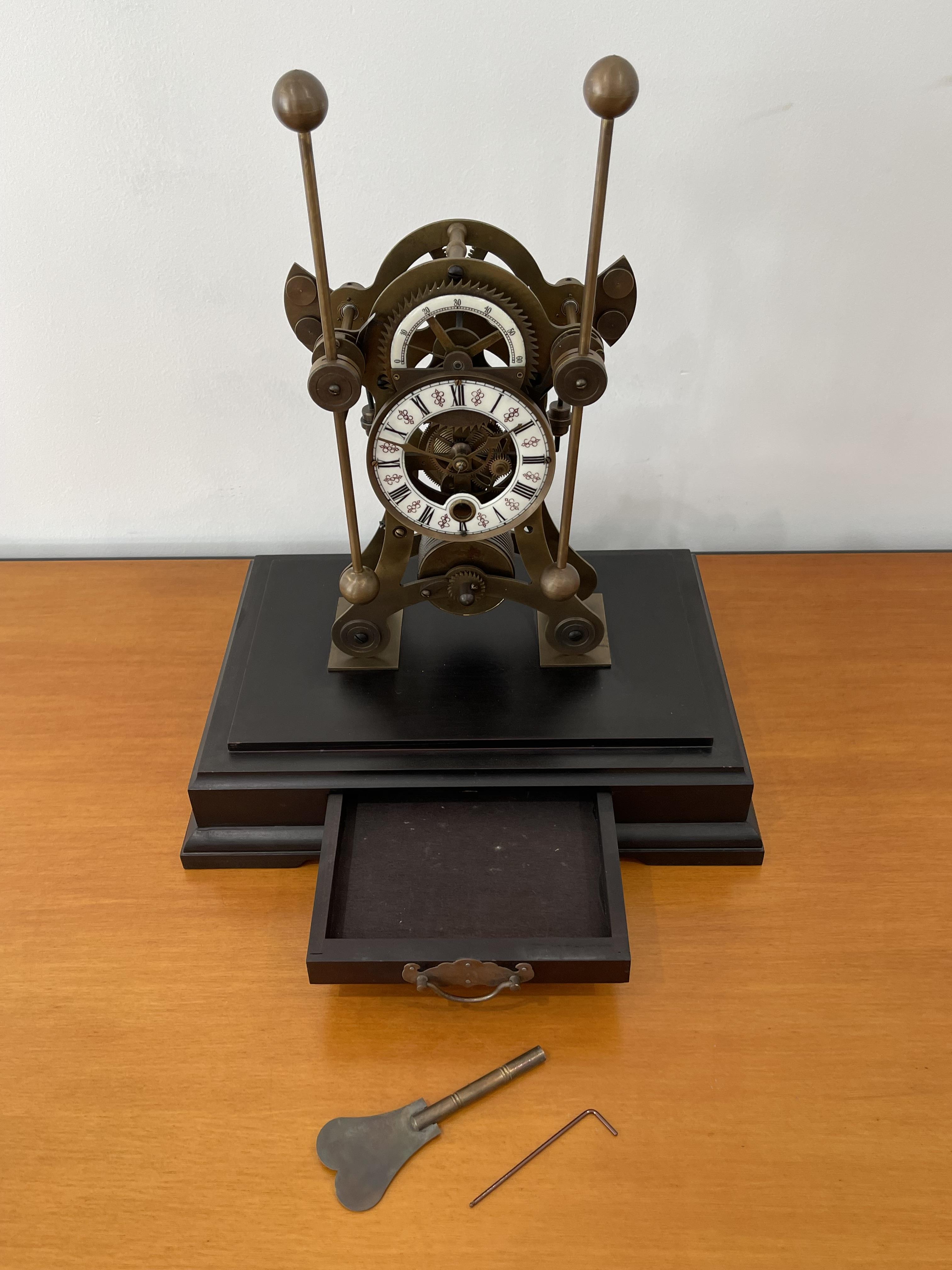 European Retro Bronze Glass Seafaring Mechanical Glasshopper Swing Table Clock - Image 14 of 19