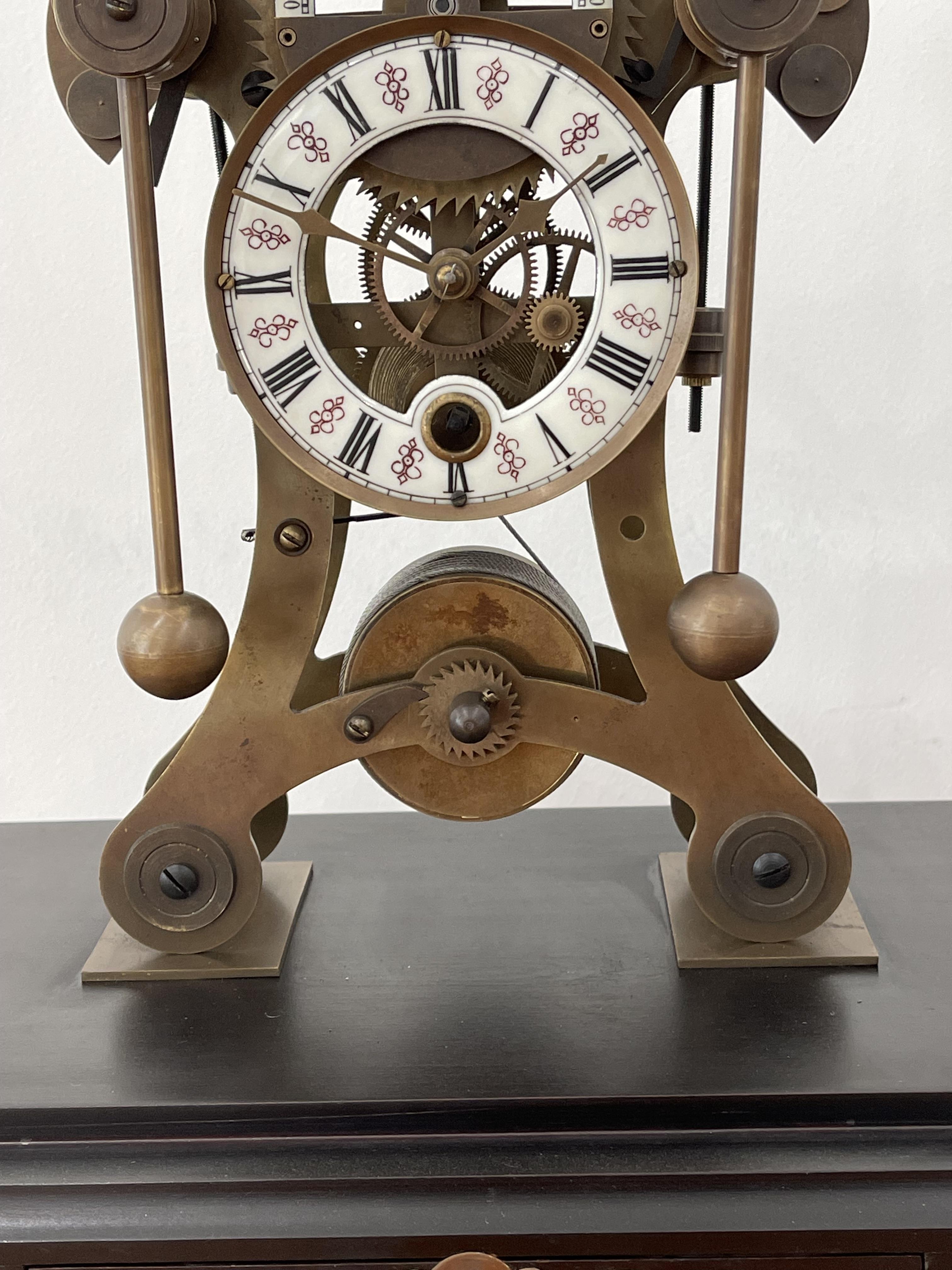 European Retro Bronze Glass Seafaring Mechanical Glasshopper Swing Table Clock - Image 12 of 19