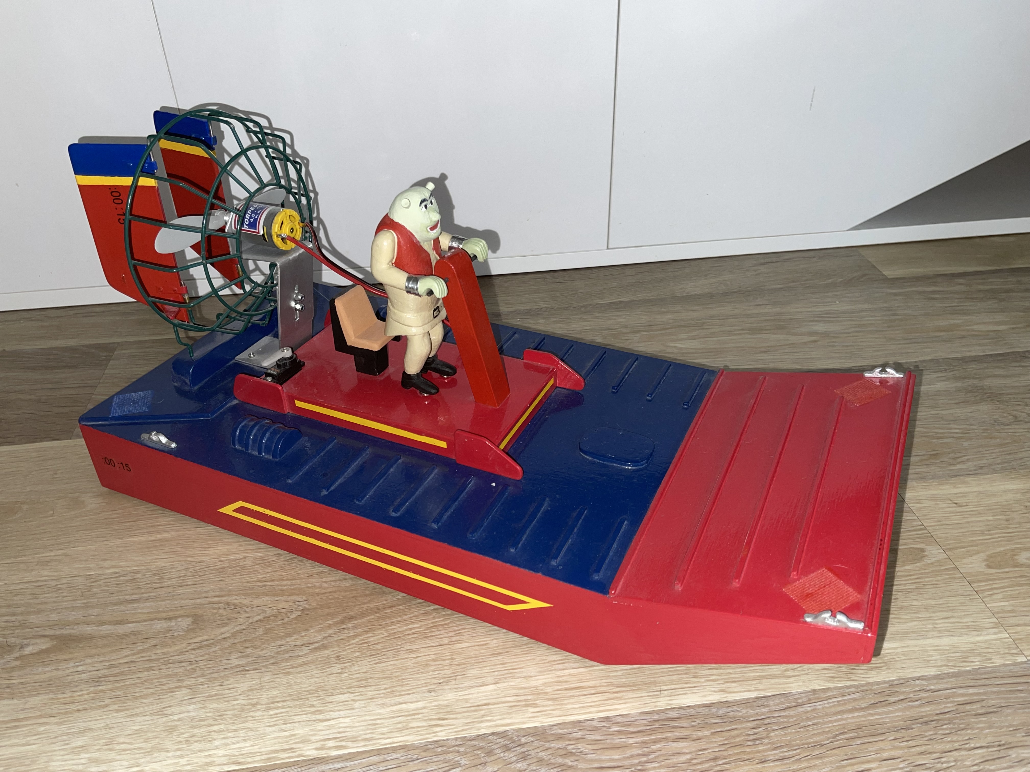 Vintage Wooden Hovercraft Toy - Image 3 of 8