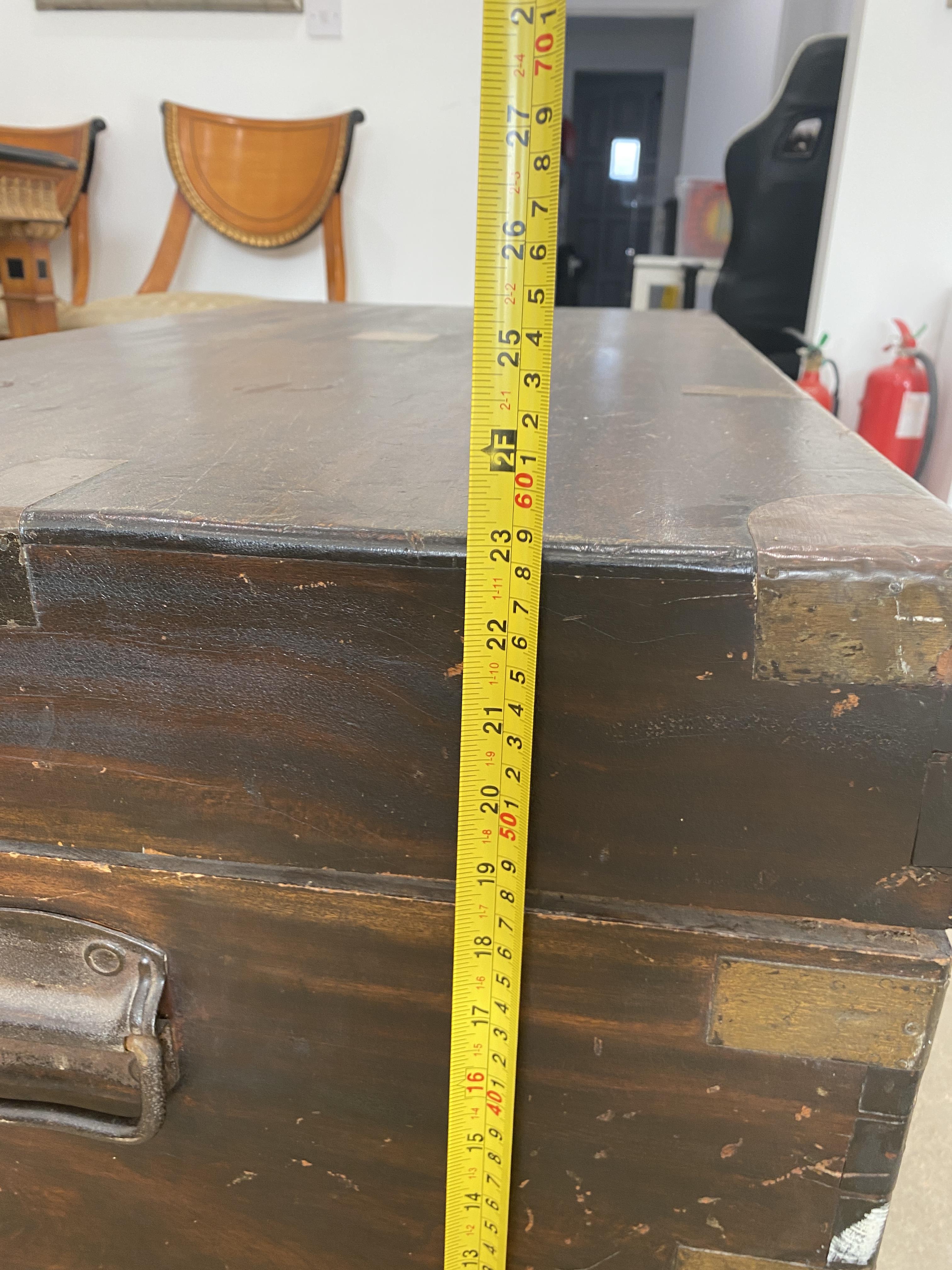 Very Large 19th Century Camper Wood Trunk. In grea - Image 14 of 14