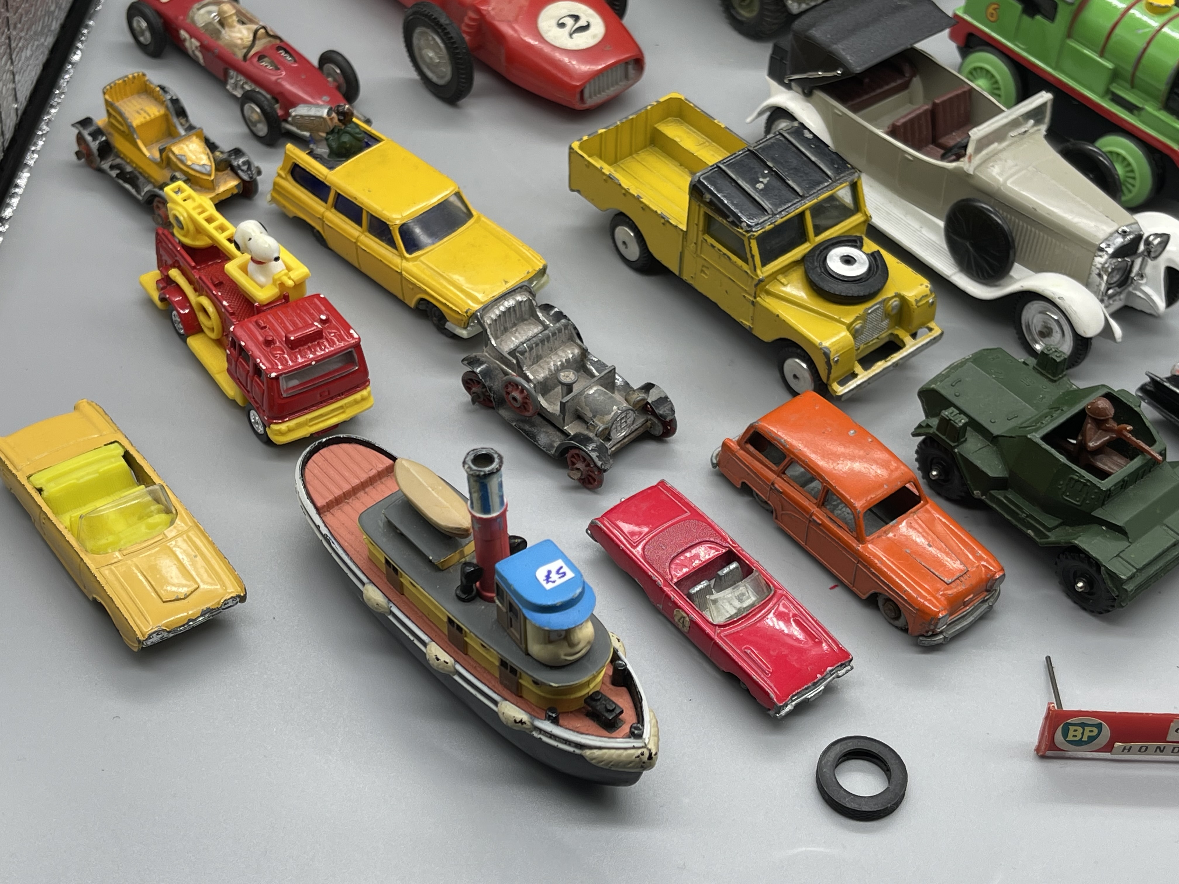 Quantity of assorted toy vehicle models - Image 7 of 9