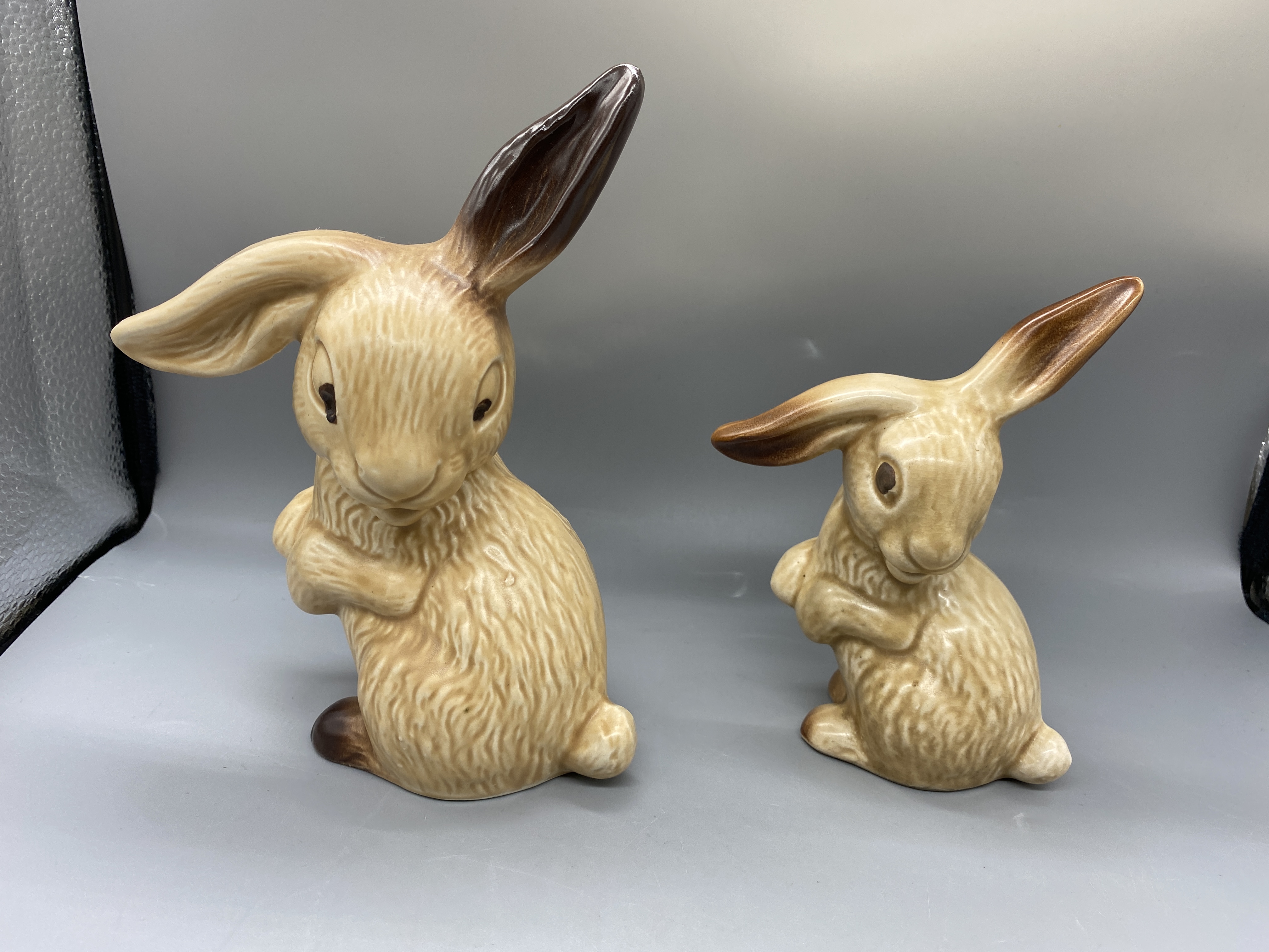 Set of 2 Sylvac and Set of 3 Goebel Rabbit Figures - Image 3 of 8