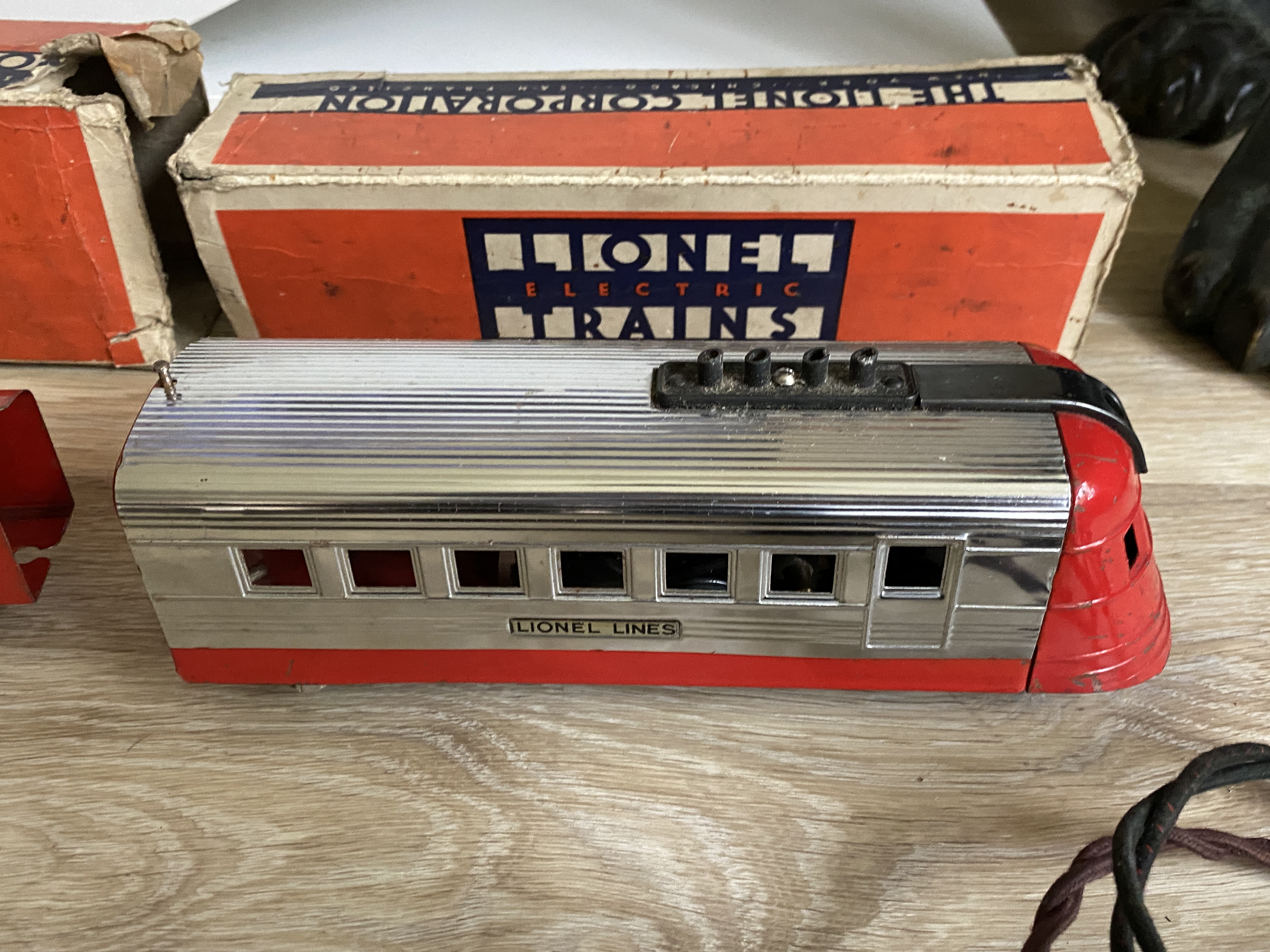 Original Vintage Lionel Train Set with boxes, trac - Image 4 of 12