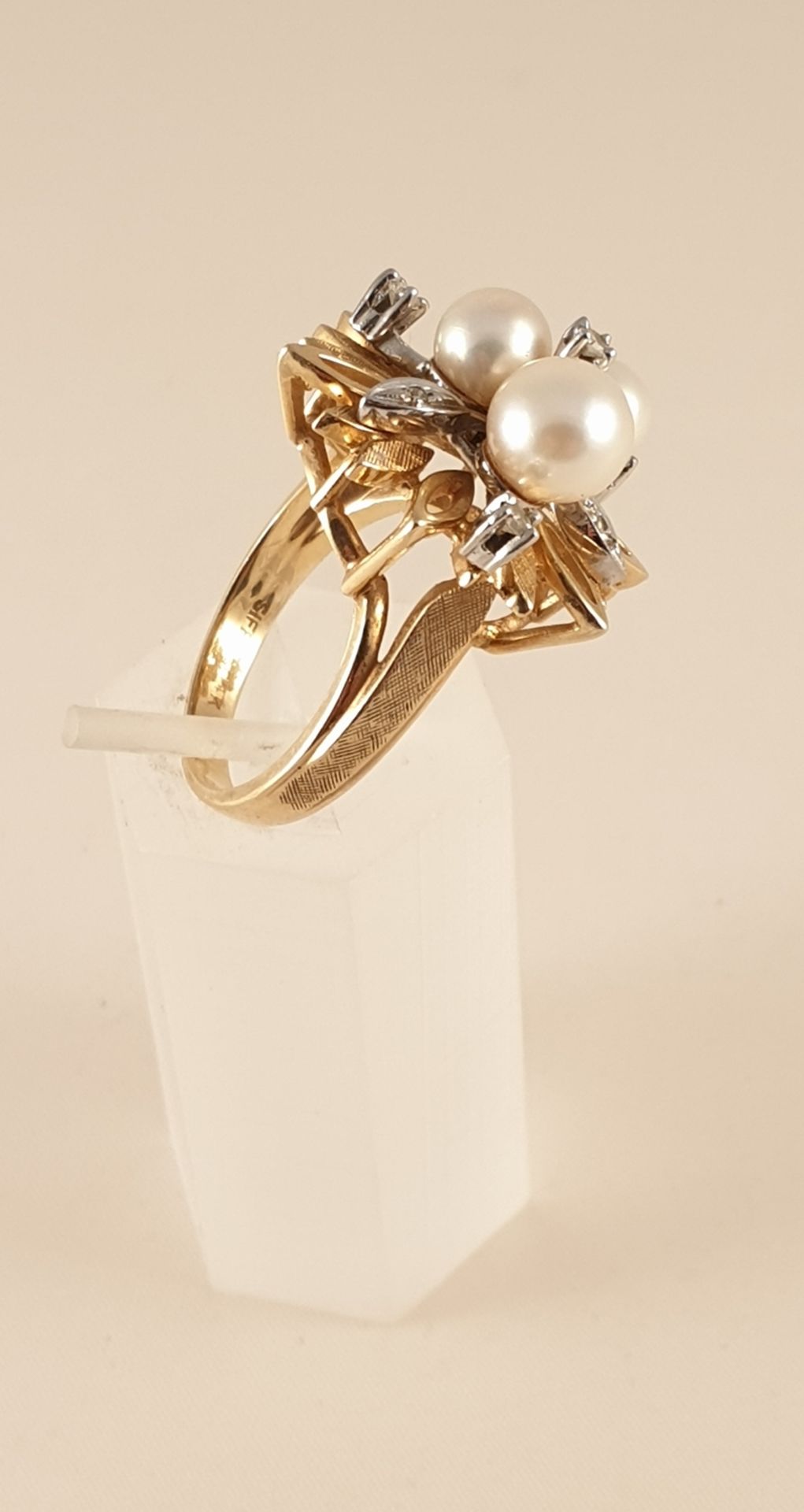 Diamant Perlen Ring , Gold 585 , besetzt mit drei Zuchtperlen und Diamanten zus - Image 4 of 4