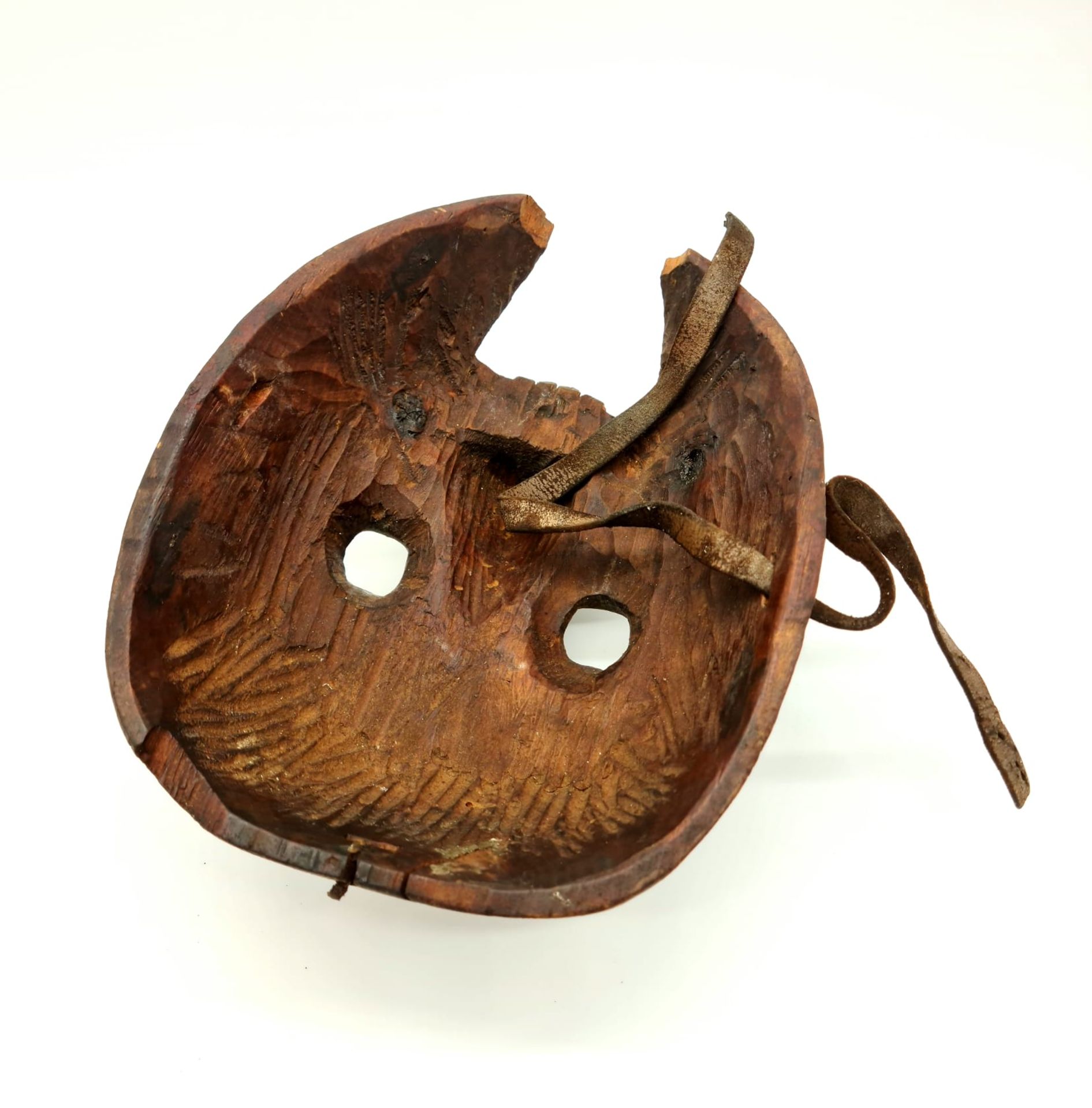 Perchtenmaske, Holz geschnitzt, Tirol , 19.Jhd., Größe: 23x17cm, beschädigt, - Image 6 of 7