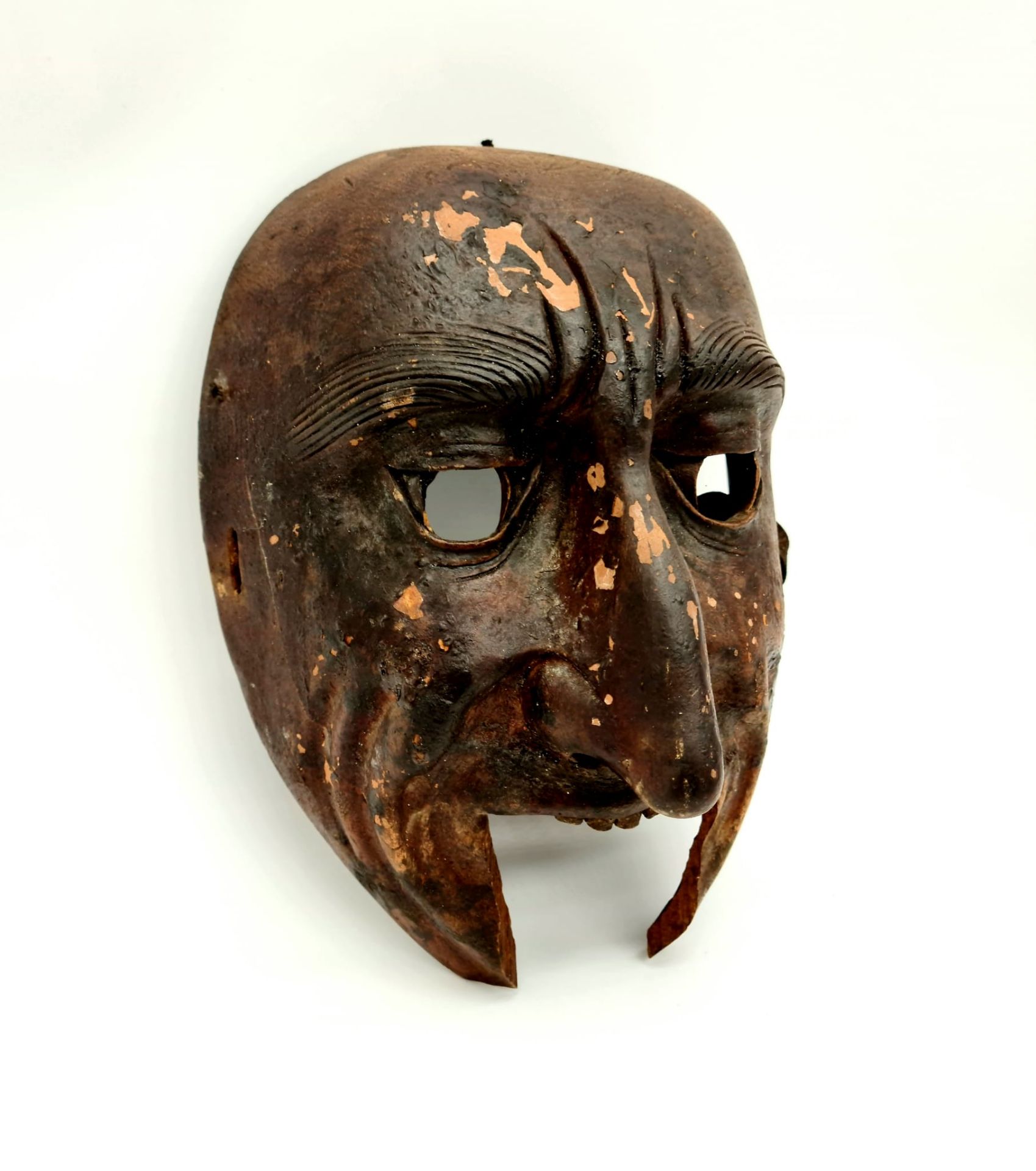 Perchtenmaske, Holz geschnitzt, Tirol , 19.Jhd., Größe: 23x17cm, beschädigt, - Image 3 of 7