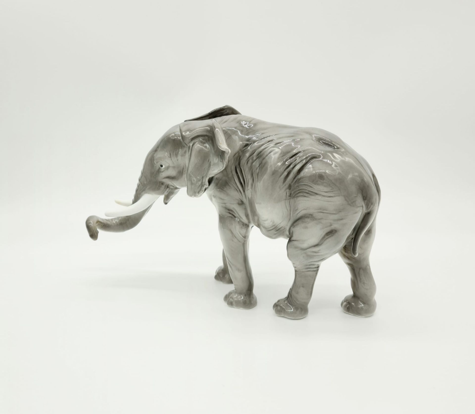 Karl Ens Volkstedt, Großer Elefant, Porzellan, Größe: ca.27x18 cm, - Image 2 of 5