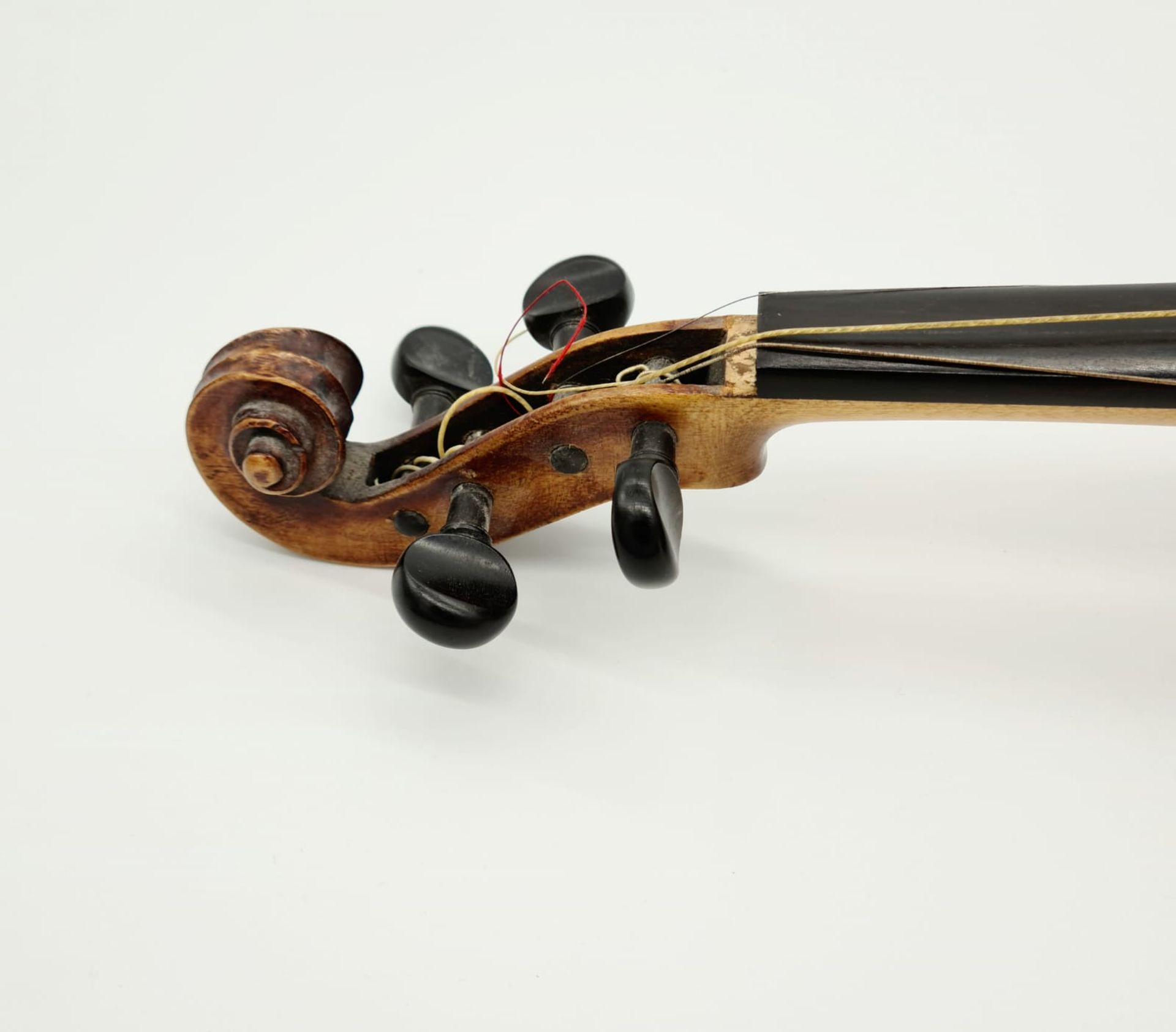 Wiener Geige ,Georg Leeb Lauten und Geigenmacher in Wien, 19.Jhd, Gesamtlänge: 60cm, inkl. Holzinst - Bild 7 aus 17