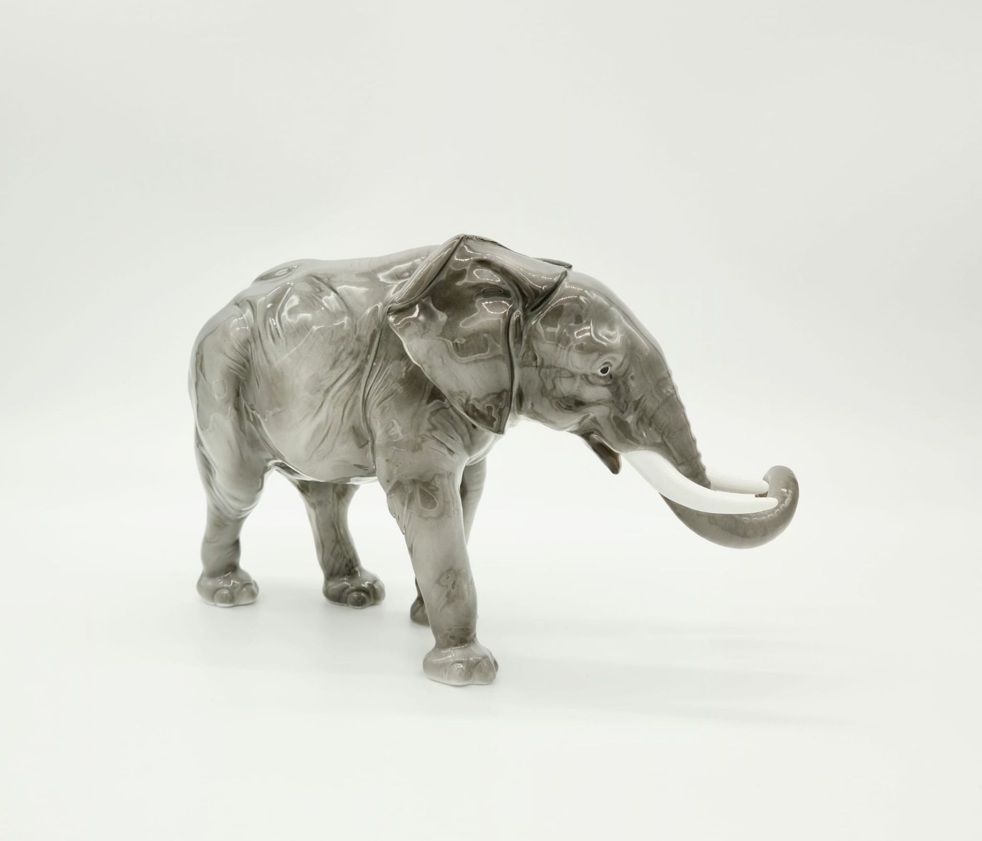 Karl Ens Volkstedt, Großer Elefant, Porzellan, Größe: ca.27x18 cm, - Image 3 of 5