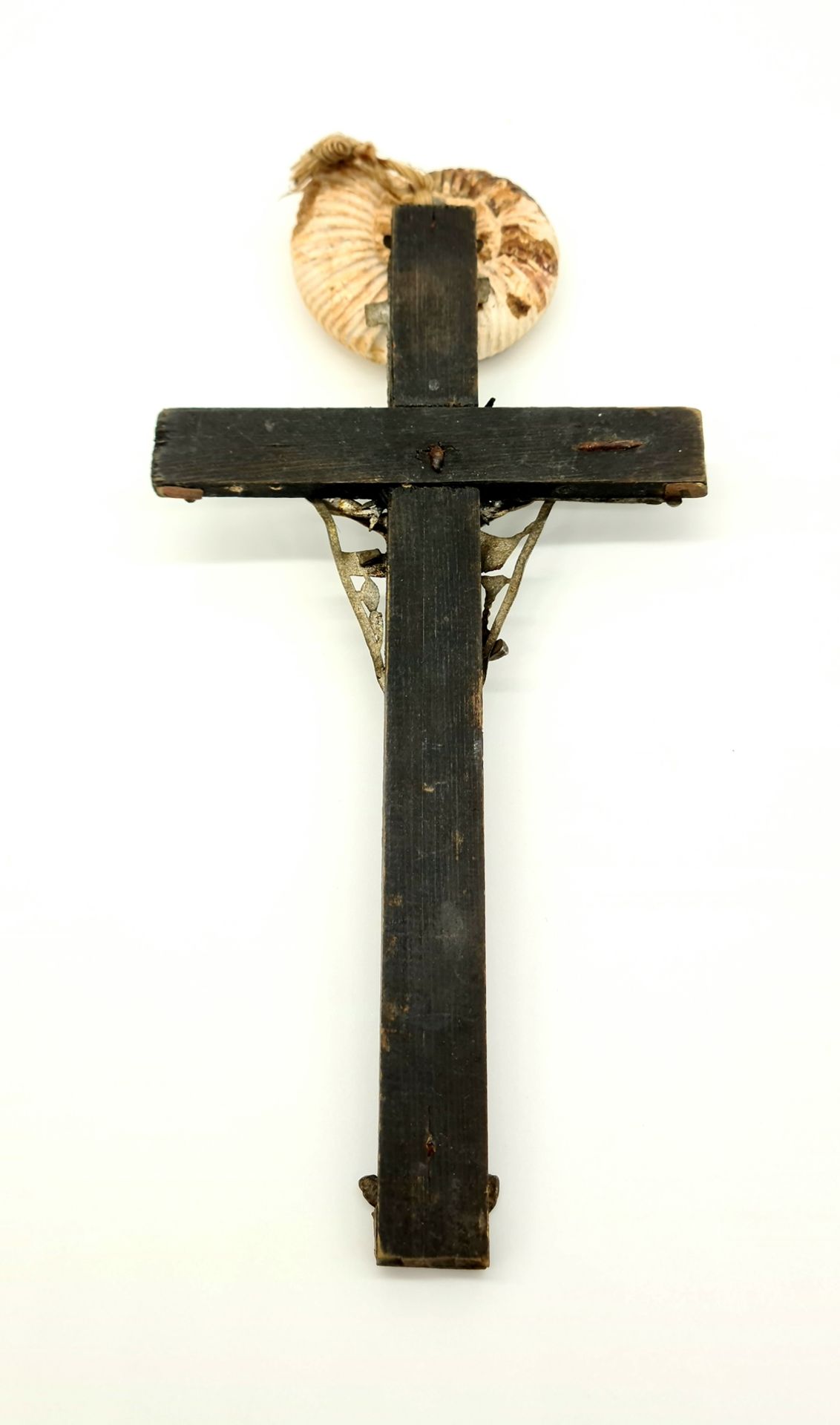 Kruzifix , Zinn auf Holz, um 1800, Größe: 19x10cm, - Image 3 of 3