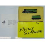 A TRIX 1180 OO Gauge Class A3 steam locomotive in LNER green livery 'Flying Scotsman' - G in F/G