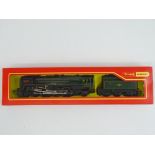 A TRI-ANG-HORNBY OO Gauge R259S Britannia Class steam locomotive in BR green 'Britannia' - G in VG