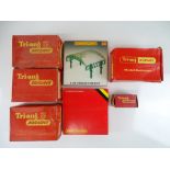 A quantity of TRI-ANG/HORNBY OO Gauge station sets and accessories - appear complete - G in F/G