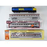 A group of HO Gauge North American Outline model railway items comprising a PROTO 1000 Bud