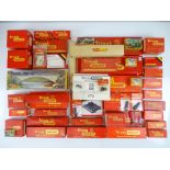 A tray of OO Gauge TRI-ANG accessories and bridge kits - G in F/G boxes (Q)