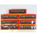 A group of HORNBY Pullman coaches - VG/E in VG boxes (7)