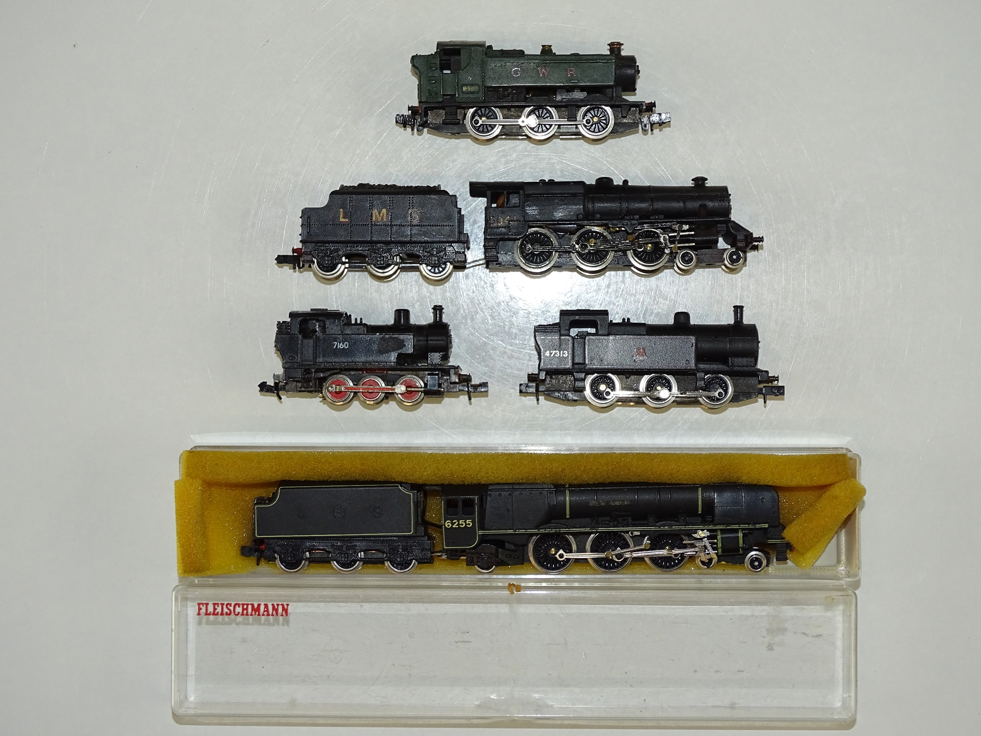 A group of unboxed N Gauge steam locomotives by FARISH and MINITRIX - F (unboxed) (5)