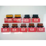 A group of HORNBY DUBLO Salt and Presflo wagons - G/VG in F/G boxes (9)