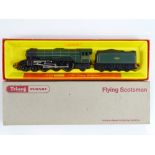 A TRI-ANG-HORNBY OO Gauge R850 Class A3 steam locomotive in BR green 'Flying Scotsman' - VG (missing