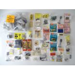 A large group of mixed OO Gauge accessories by WRENN, PECO, HORNBY DUBLO etc. - G in G packets where