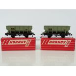 A pair of HORNBY DUBLO late issue 4644 21-ton Hopper wagons in BR grey livery - VG in G/VG boxes (