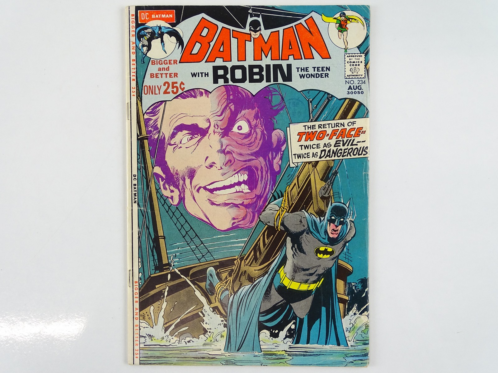 BATMAN #234 - (1971 - DC - UK Cover Price) - First Silver Age appearance and new story featuring