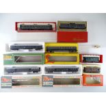 A group of Italian Outline passenger coaches by LIMA and RIVAROSSI - G/VG in F/G boxes (8)