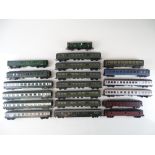 A large quantity of unboxed European Outline passenger coaches by various manufacturers - G (20)