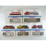 A group of American Outline diesel locomotives by WALTHERS TRAINLINE - G/VG in G boxes (5)